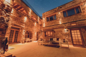 Pinhan Cave Suites